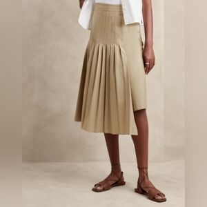 RARE Banana Republic Factory Pleated Midi Skirt Asymmetrical British Khaki Sz 8